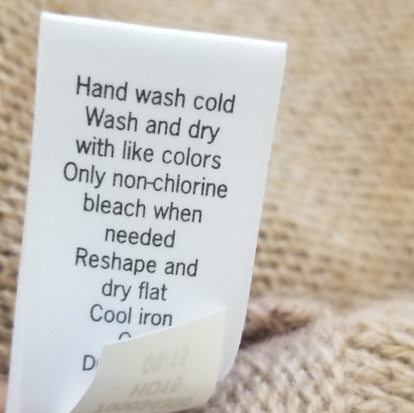 Athleta Chalet 100% Cashmere Sweater - Picture 4 of 15